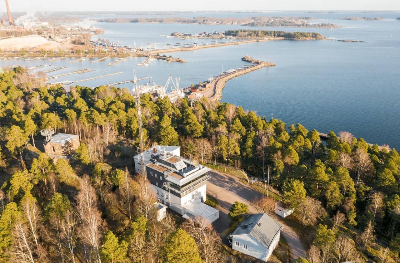 Gasthaus Vanha-Merivartioasema Kotka Esterno foto