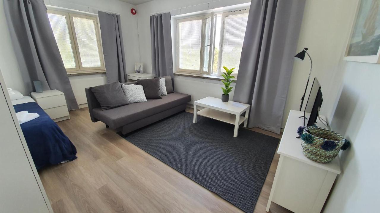 Gasthaus Vanha-Merivartioasema Kotka Esterno foto