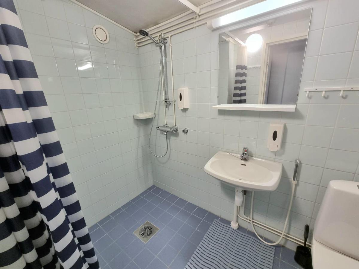 Gasthaus Vanha-Merivartioasema Kotka Esterno foto