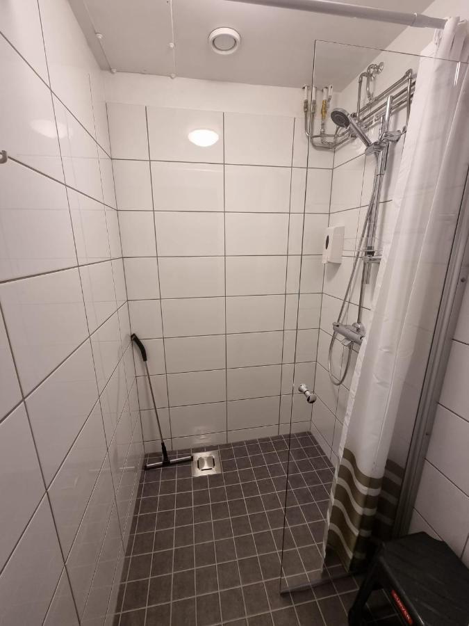 Gasthaus Vanha-Merivartioasema Kotka Esterno foto