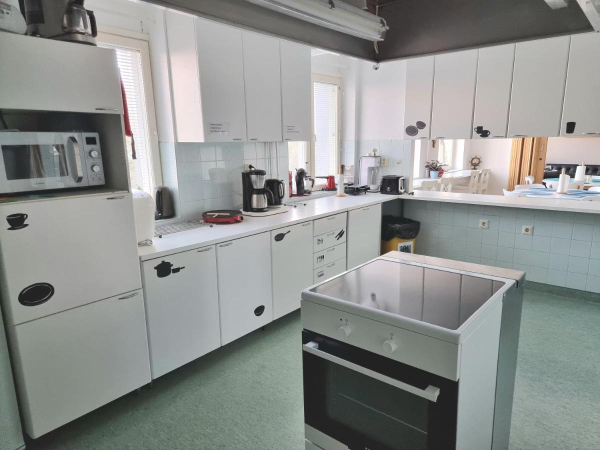Gasthaus Vanha-Merivartioasema Kotka Esterno foto