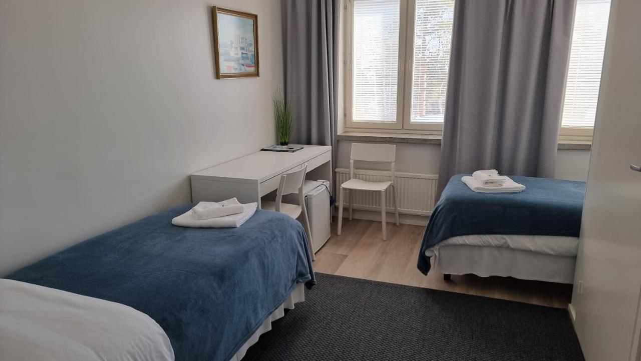 Gasthaus Vanha-Merivartioasema Kotka Esterno foto
