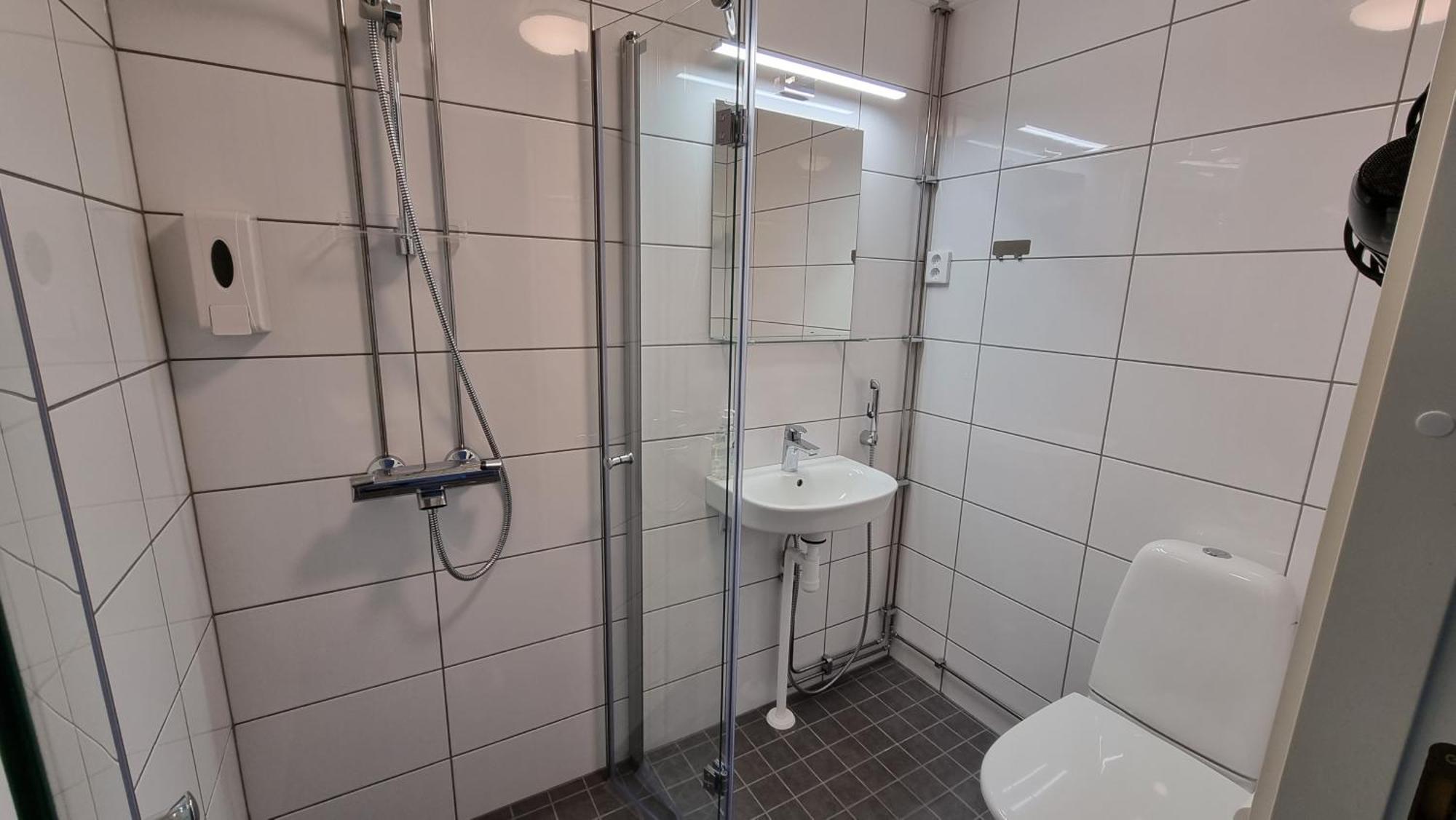 Gasthaus Vanha-Merivartioasema Kotka Esterno foto