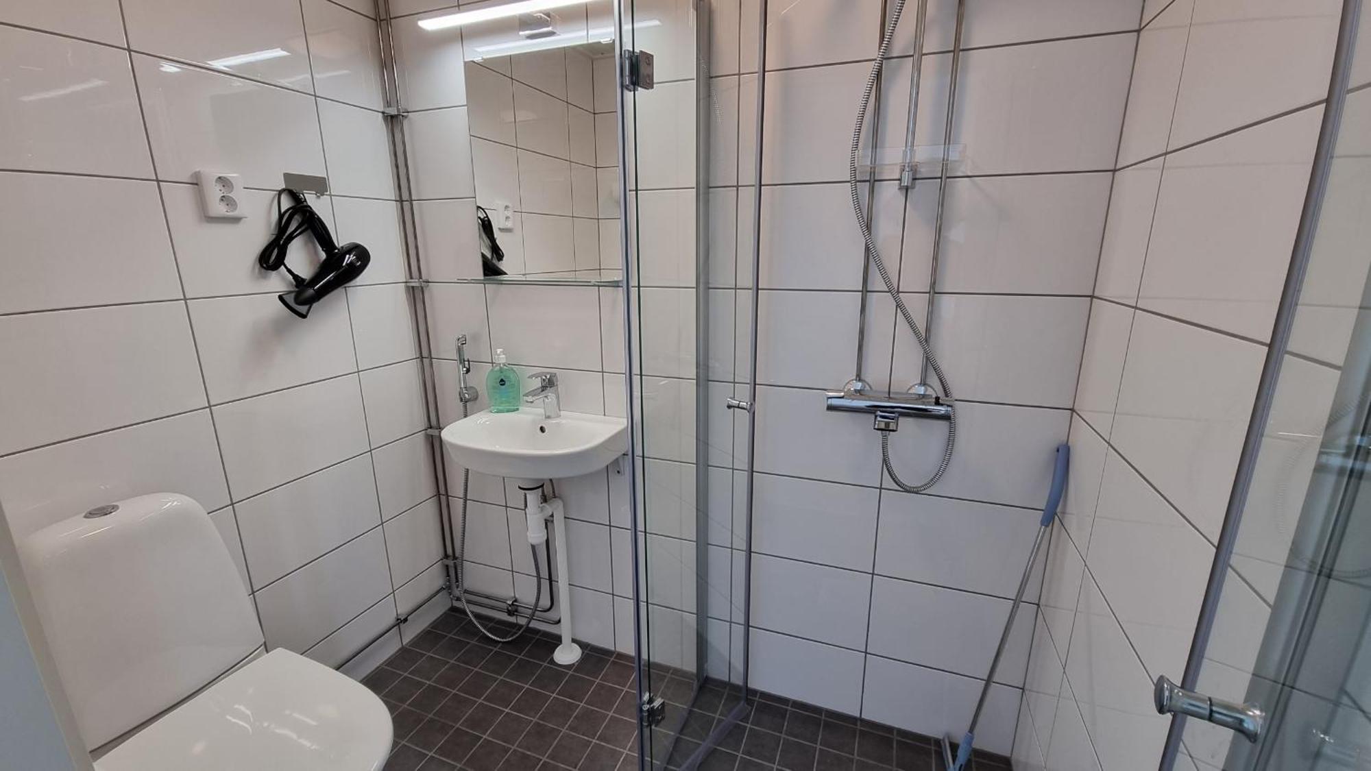 Gasthaus Vanha-Merivartioasema Kotka Esterno foto